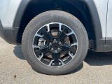 Jeep Compass bei Sportwagen.expert - Abbildung (8 / 14)
