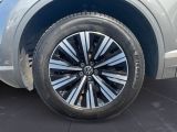 VW Touareg bei Sportwagen.expert - Abbildung (14 / 15)