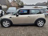 Mini Cooper bei Sportwagen.expert - Abbildung (6 / 12)