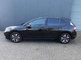 VW Golf VIII bei Sportwagen.expert - Abbildung (2 / 15)