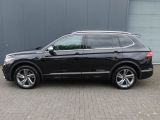 VW Tiguan Allspace bei Sportwagen.expert - Abbildung (2 / 15)