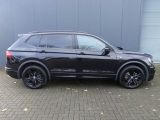 VW Tiguan Allspace bei Sportwagen.expert - Abbildung (14 / 15)