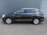 VW Tiguan Allspace bei Sportwagen.expert - Abbildung (2 / 5)