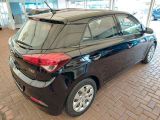 Hyundai i20 bei Sportwagen.expert - Abbildung (13 / 14)