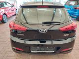 Hyundai i20 bei Sportwagen.expert - Abbildung (7 / 14)