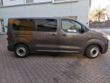Opel Vivaro bei Sportwagen.expert - Abbildung (12 / 15)