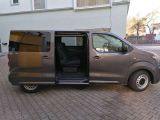 Opel Vivaro bei Sportwagen.expert - Abbildung (13 / 15)