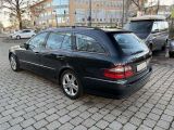 Mercedes-Benz E-Klasse bei Sportwagen.expert - Abbildung (5 / 15)