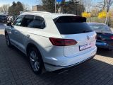 VW Touareg bei Sportwagen.expert - Abbildung (2 / 15)