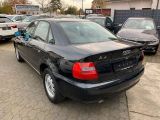 Audi A4 bei Sportwagen.expert - Abbildung (13 / 15)