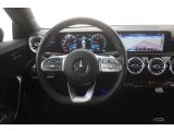Mercedes-Benz E-Klasse bei Sportwagen.expert - Abbildung (14 / 15)