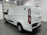 Ford CUSTOM 2.0 TDCI bei Sportwagen.expert - Abbildung (3 / 15)