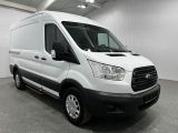 Ford Transit bei Sportwagen.expert - Abbildung (7 / 15)