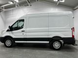 Ford Transit bei Sportwagen.expert - Abbildung (2 / 15)