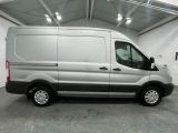 Ford Transit bei Sportwagen.expert - Abbildung (6 / 15)