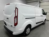 Ford CUSTOM 300 2.0 TDCI bei Sportwagen.expert - Abbildung (5 / 15)