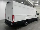 Iveco Daily bei Sportwagen.expert - Abbildung (5 / 15)