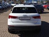 Audi Q3 bei Sportwagen.expert - Abbildung (4 / 15)