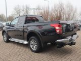 Mitsubishi L 200 bei Sportwagen.expert - Abbildung (6 / 15)