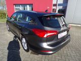 Ford Focus Turnier bei Sportwagen.expert - Abbildung (7 / 15)