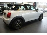 Mini Cooper bei Sportwagen.expert - Abbildung (6 / 12)