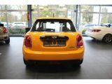 Mini Cooper bei Sportwagen.expert - Abbildung (5 / 15)