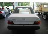 Mercedes-Benz 230 bei Sportwagen.expert - Abbildung (5 / 13)