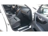 Infiniti FX bei Sportwagen.expert - Abbildung (13 / 15)