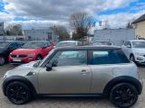 Mini Cooper bei Sportwagen.expert - Abbildung (8 / 15)