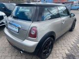 Mini Cooper bei Sportwagen.expert - Abbildung (4 / 15)