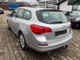 Opel Astra bei Sportwagen.expert - Abbildung (4 / 9)