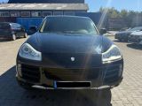 Porsche Cayenne bei Sportwagen.expert - Abbildung (2 / 12)