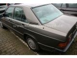 Mercedes-Benz 190 bei Sportwagen.expert - Abbildung (4 / 9)