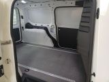 VW Caddy bei Sportwagen.expert - Abbildung (6 / 15)