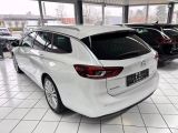 Opel Insignia bei Sportwagen.expert - Abbildung (8 / 15)