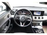 Mercedes-Benz E-Klasse bei Sportwagen.expert - Abbildung (9 / 15)