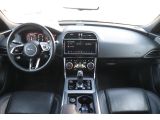 Jaguar XE bei Sportwagen.expert - Abbildung (11 / 15)