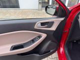 Hyundai i20 bei Sportwagen.expert - Abbildung (6 / 15)