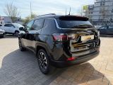 Jeep Compass bei Sportwagen.expert - Abbildung (4 / 15)