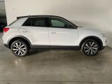 VW T-Roc bei Sportwagen.expert - Abbildung (3 / 15)