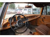 Mercedes-Benz 250 bei Sportwagen.expert - Abbildung (8 / 15)