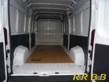 Opel Movano bei Sportwagen.expert - Abbildung (12 / 14)