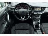 Opel Astra bei Sportwagen.expert - Abbildung (12 / 15)