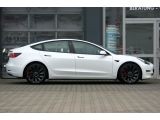 Tesla Model 3 bei Sportwagen.expert - Abbildung (8 / 15)