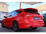Ford Focus Turnier bei Sportwagen.expert - Abbildung (9 / 15)