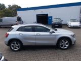 Mercedes-Benz GLA-Klasse bei Sportwagen.expert - Abbildung (4 / 15)
