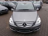 Mercedes-Benz B-Klasse bei Sportwagen.expert - Abbildung (2 / 15)