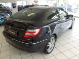 Mercedes-Benz C-Klasse bei Sportwagen.expert - Abbildung (6 / 13)