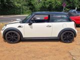 Mini One bei Sportwagen.expert - Abbildung (8 / 15)