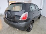 Kia Rio bei Sportwagen.expert - Abbildung (4 / 15)